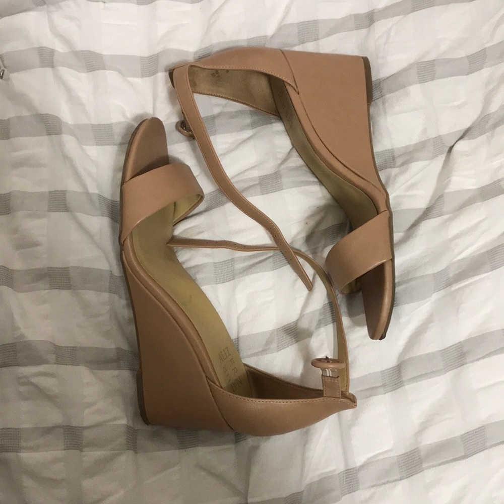 Tan Heels